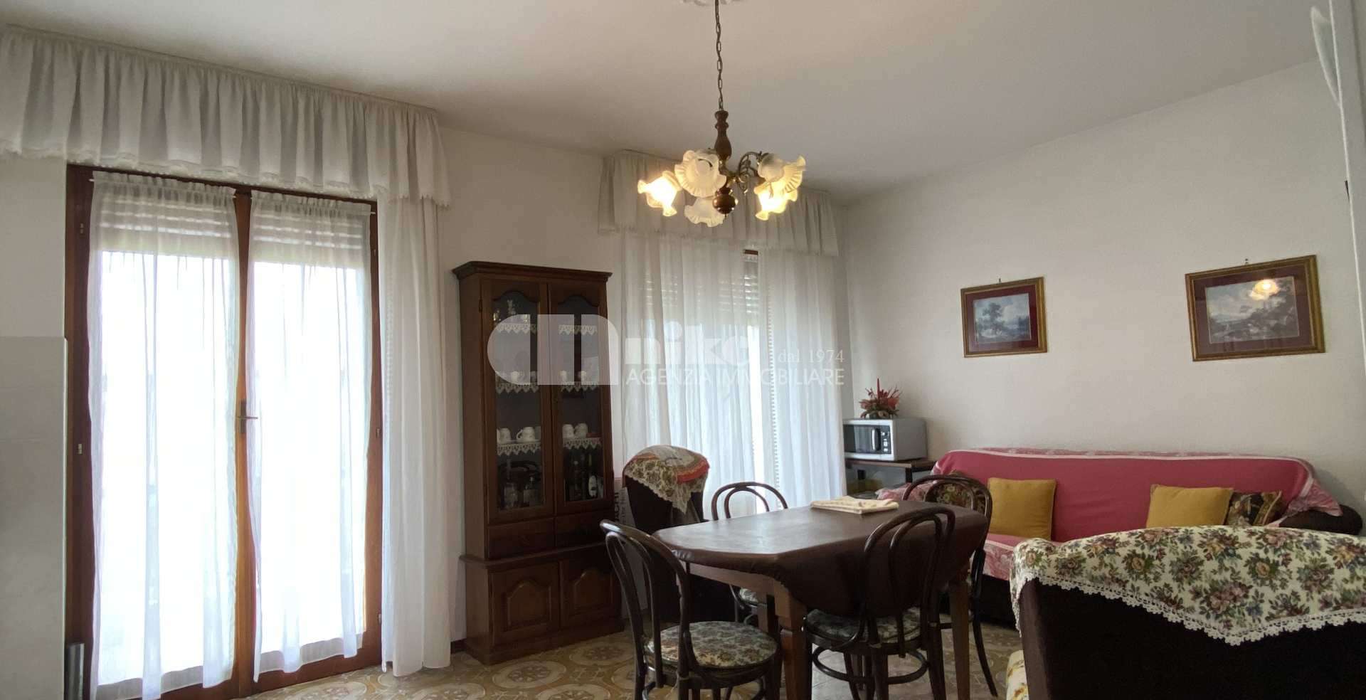 Bordighera, bilocale ultimo piano