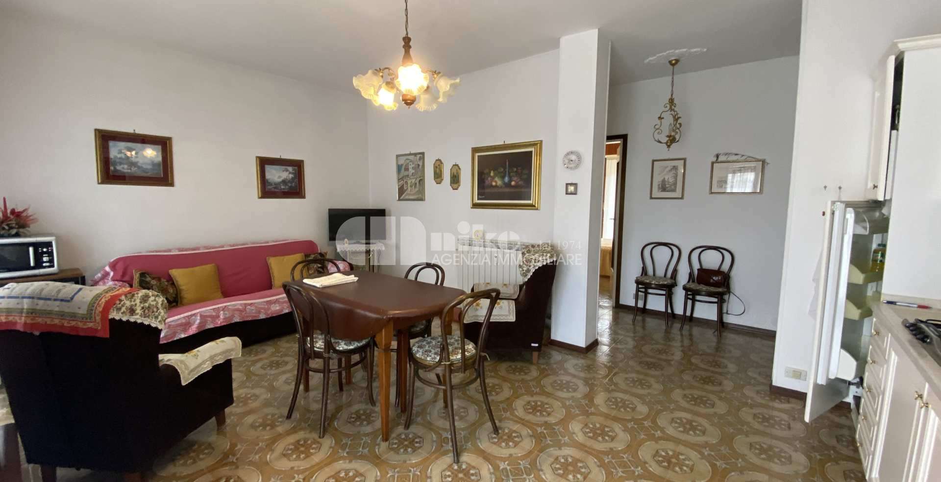 Bordighera, bilocale ultimo piano