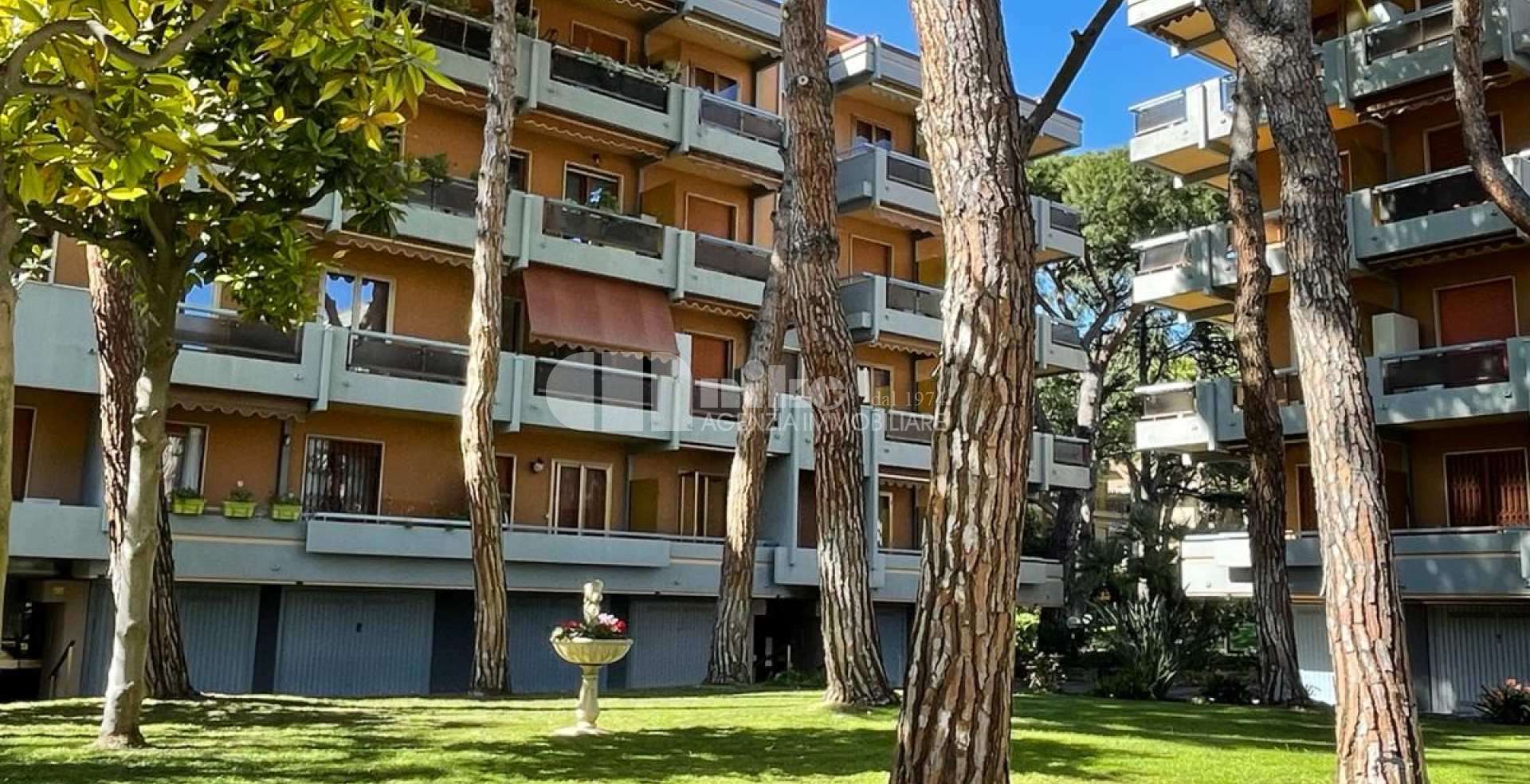 Bordighera, bilocale ultimo piano