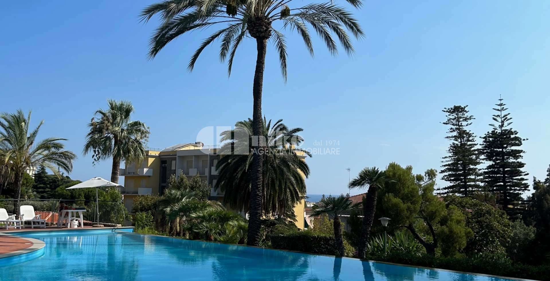 Quadrilocale vista mare con piscina condominiale