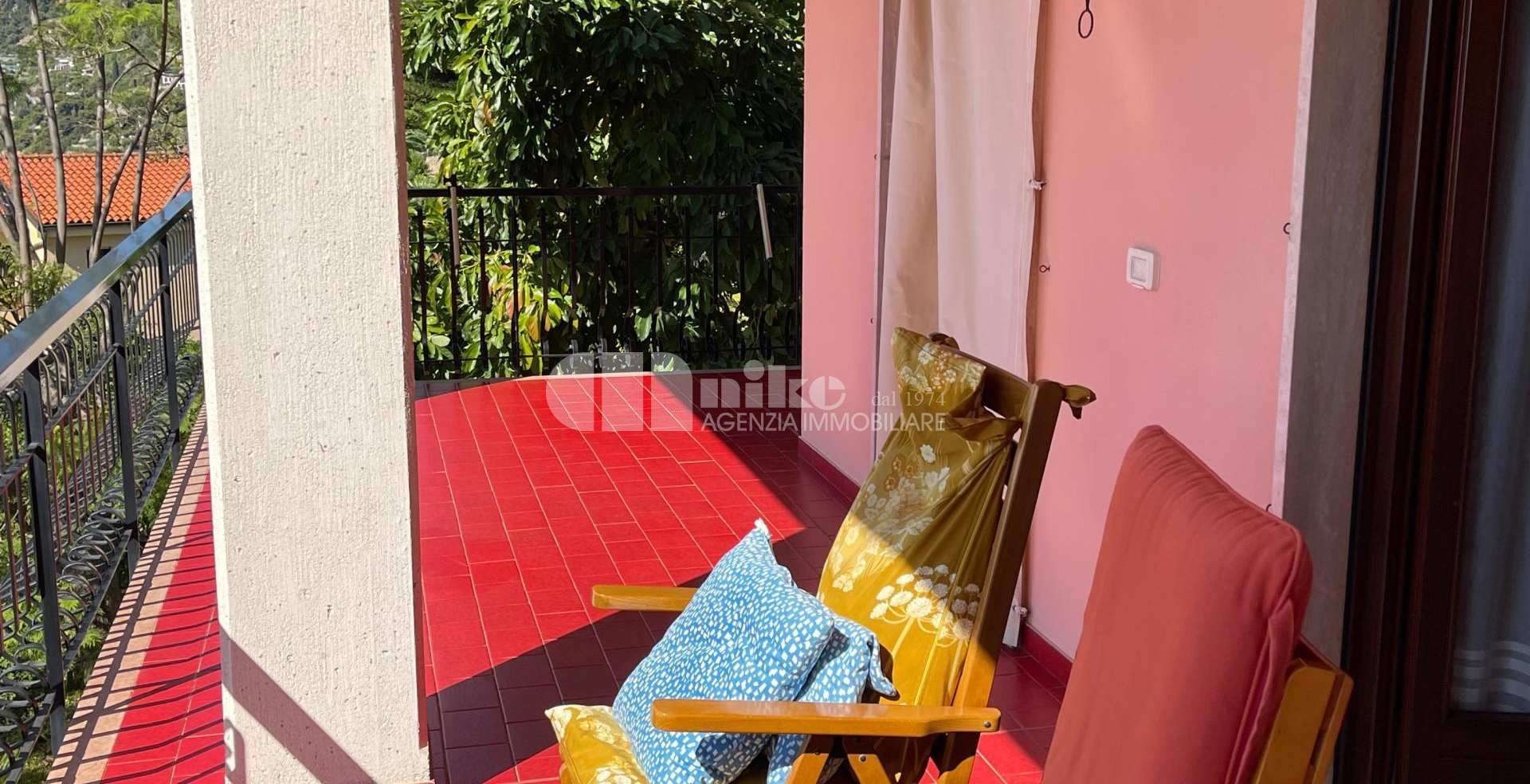 Appartamento con terrazza vista mare e giardino