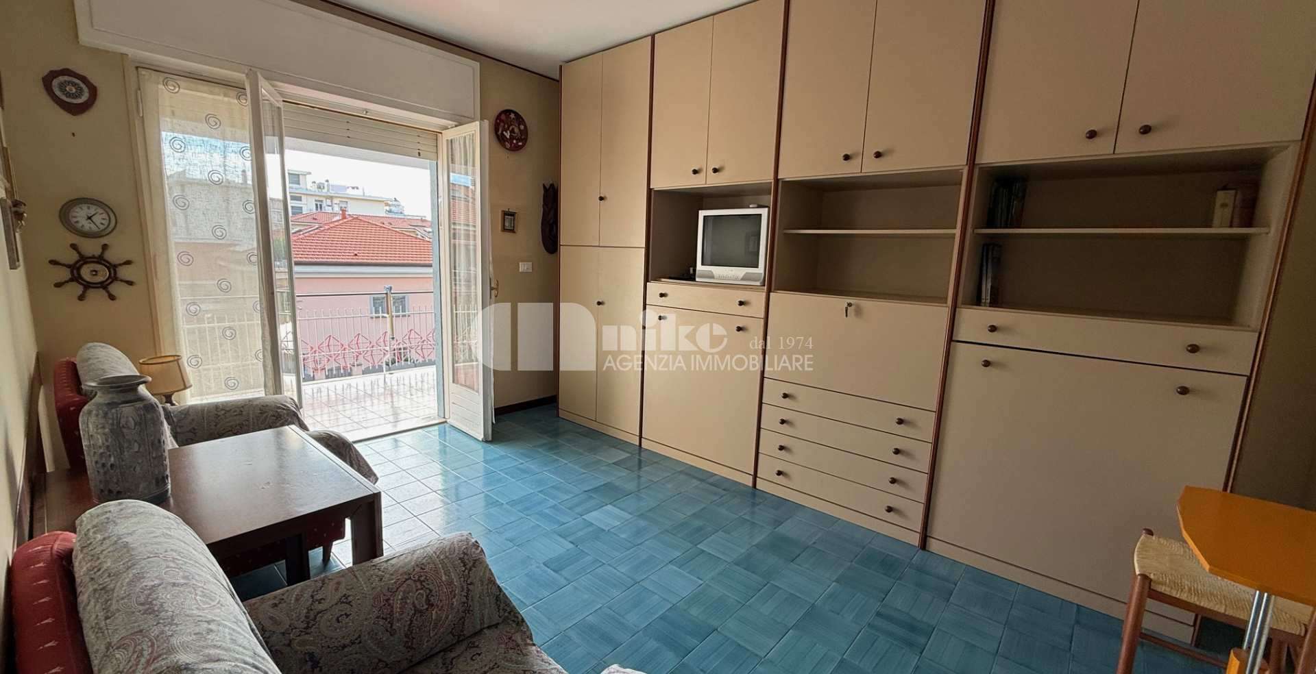Bilocale con terrazza e garage