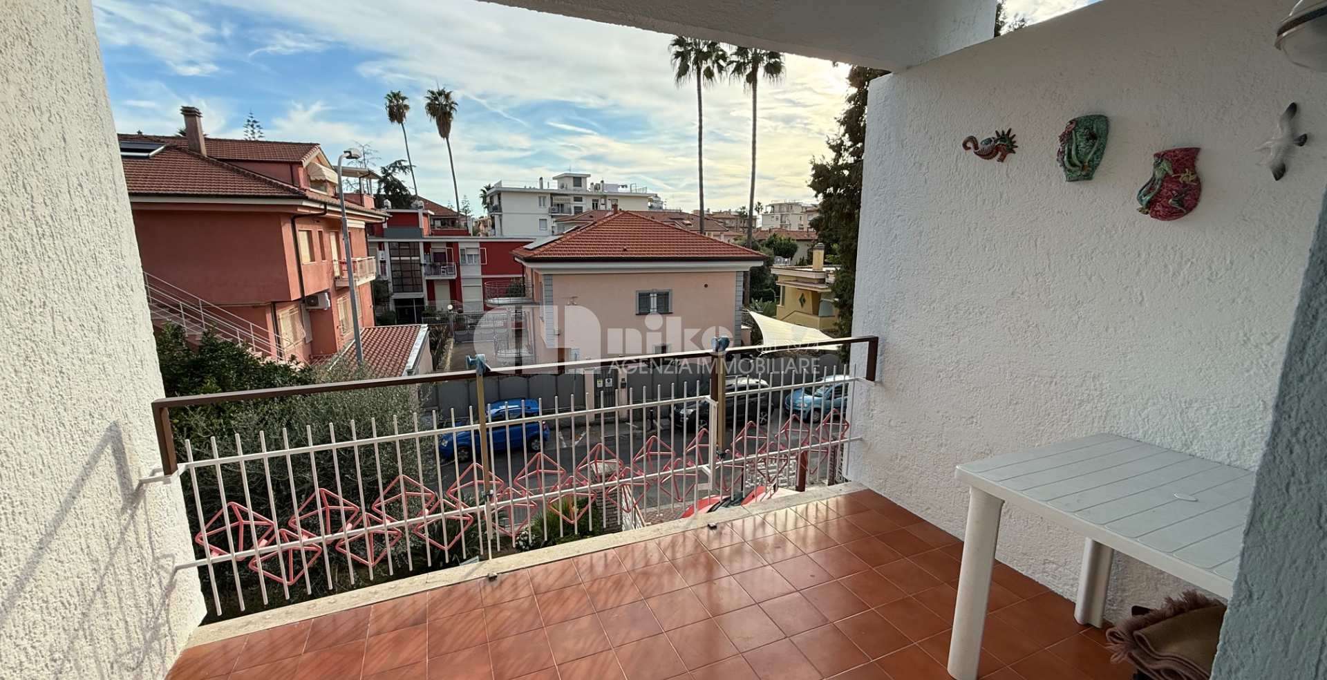Bilocale con terrazza e garage