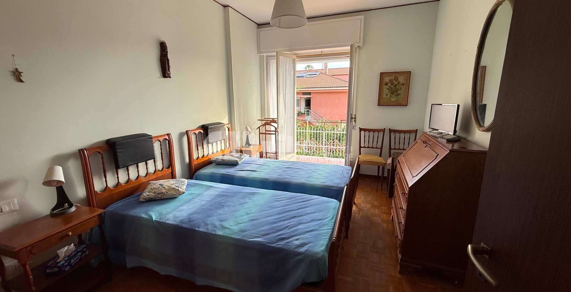 Bilocale con terrazza e garage