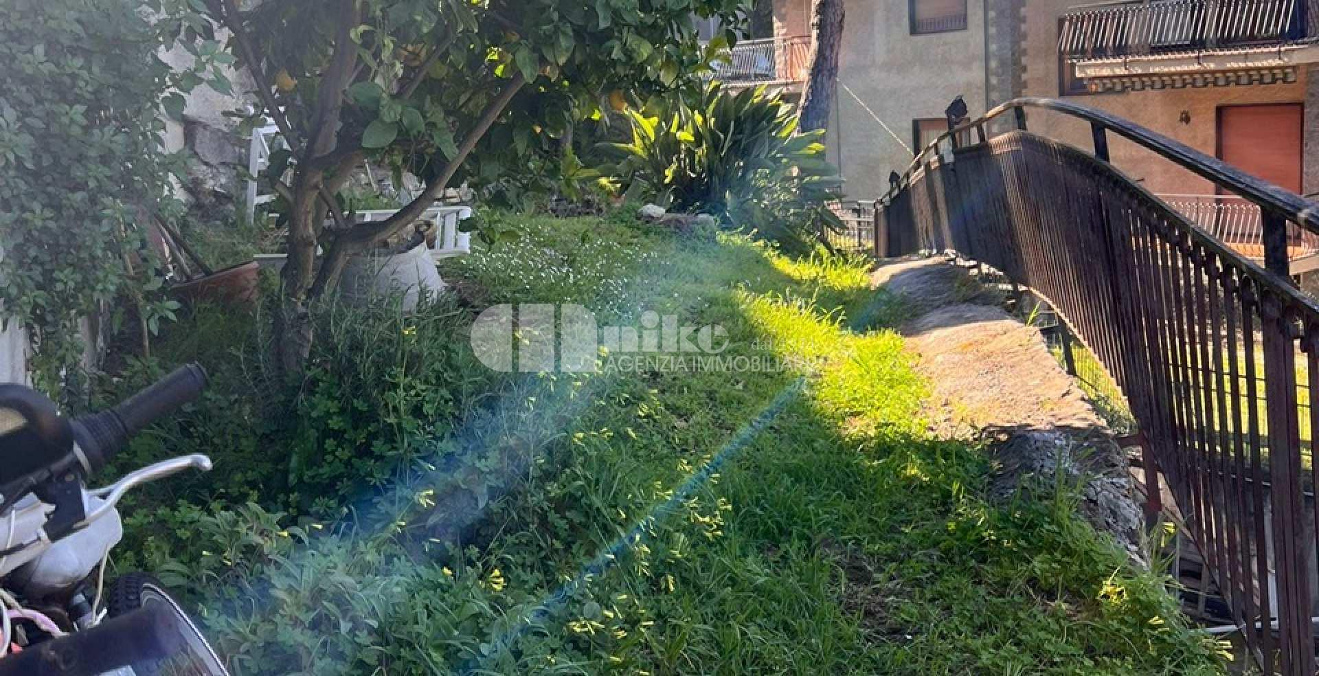 Appartamento collinare, terrazza vista mare e piscina condominiale