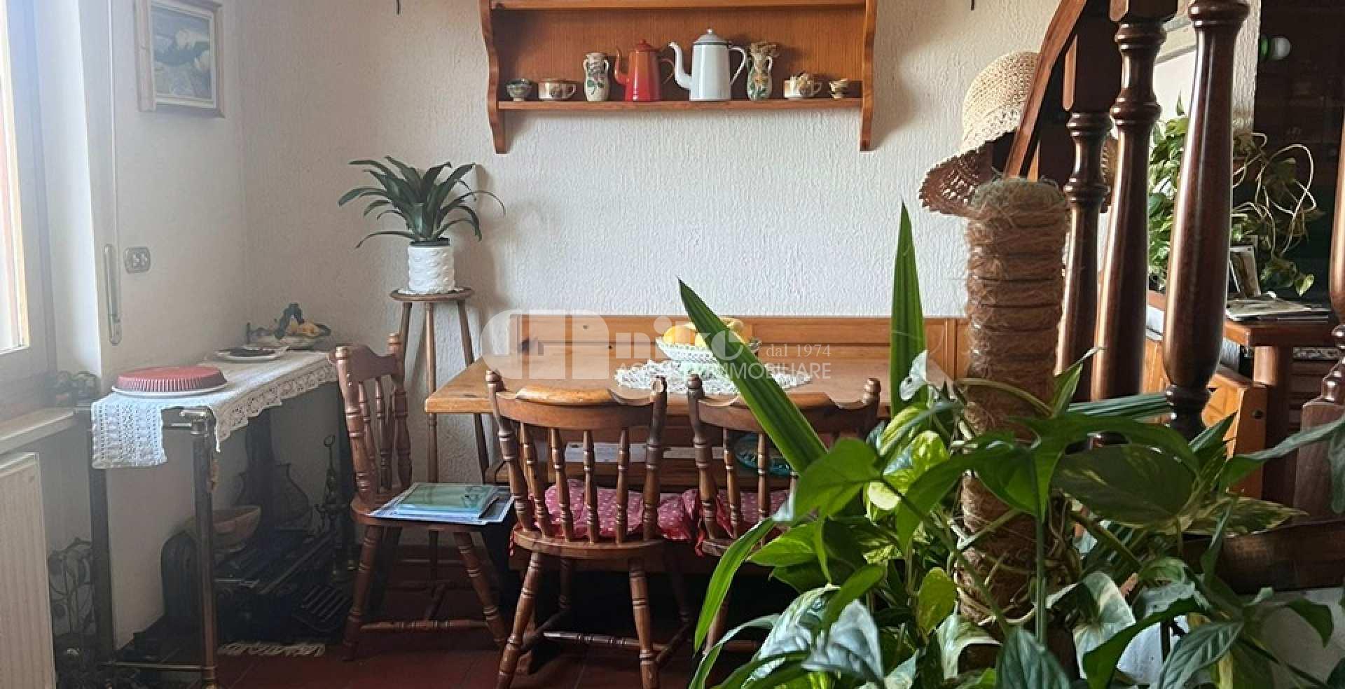 Appartamento collinare, terrazza vista mare e piscina condominiale