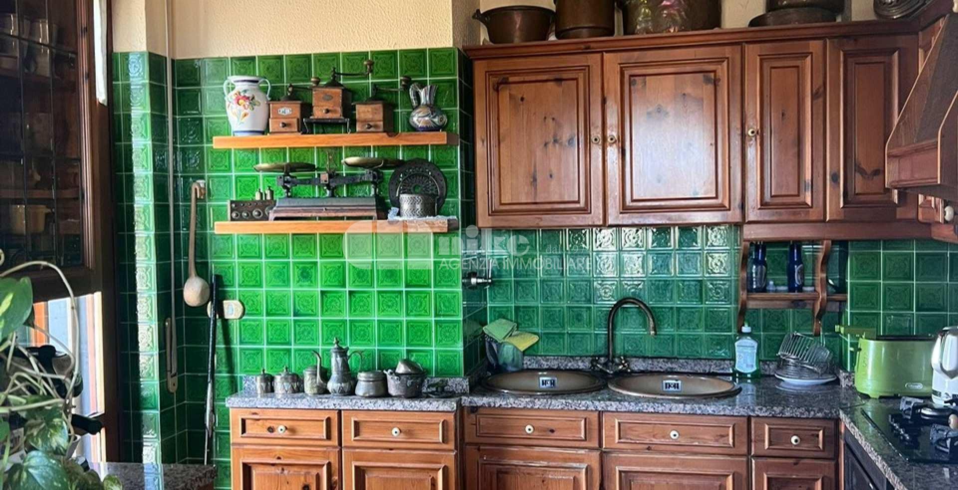 Appartamento collinare, terrazza vista mare e piscina condominiale