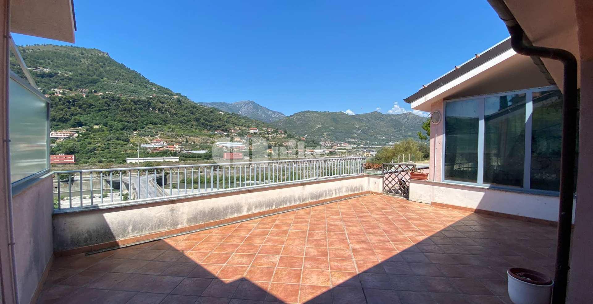 Casa con terrazza