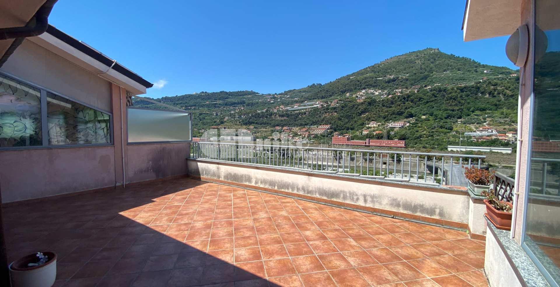 Casa con terrazza