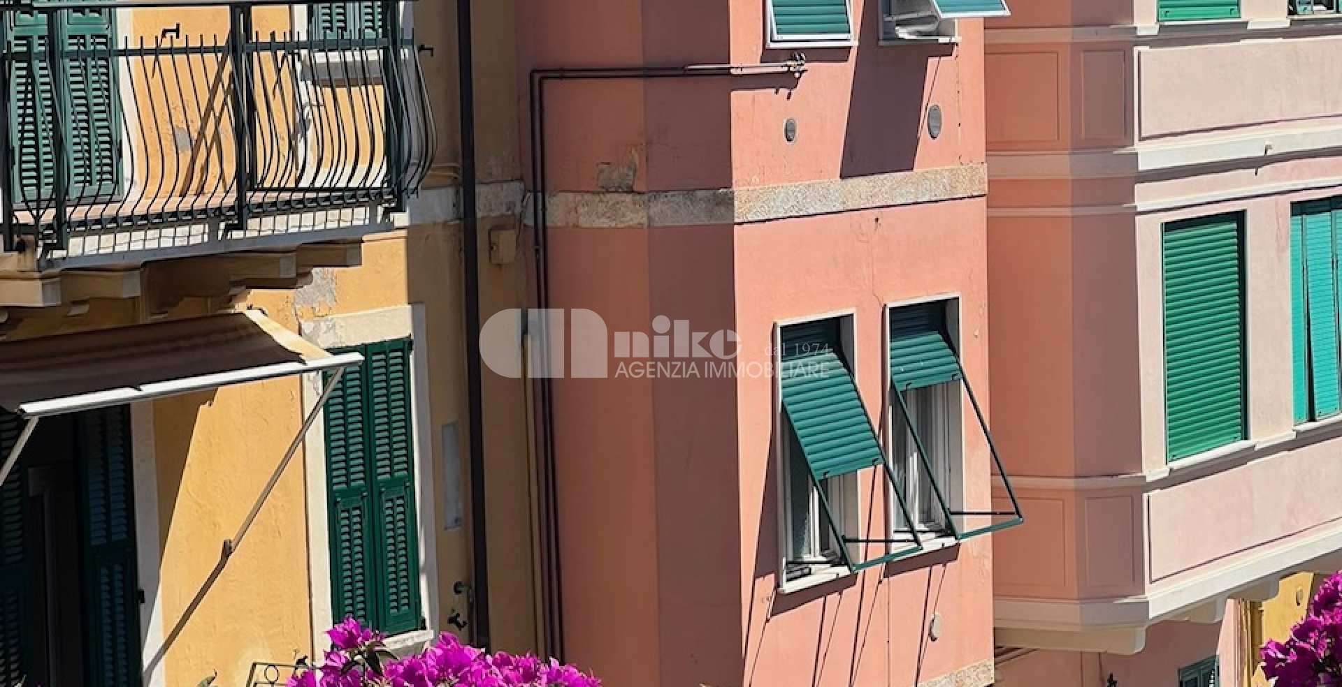 TRILOCALE IN CASA DEPOCA CON GIARDINO E VISTA  