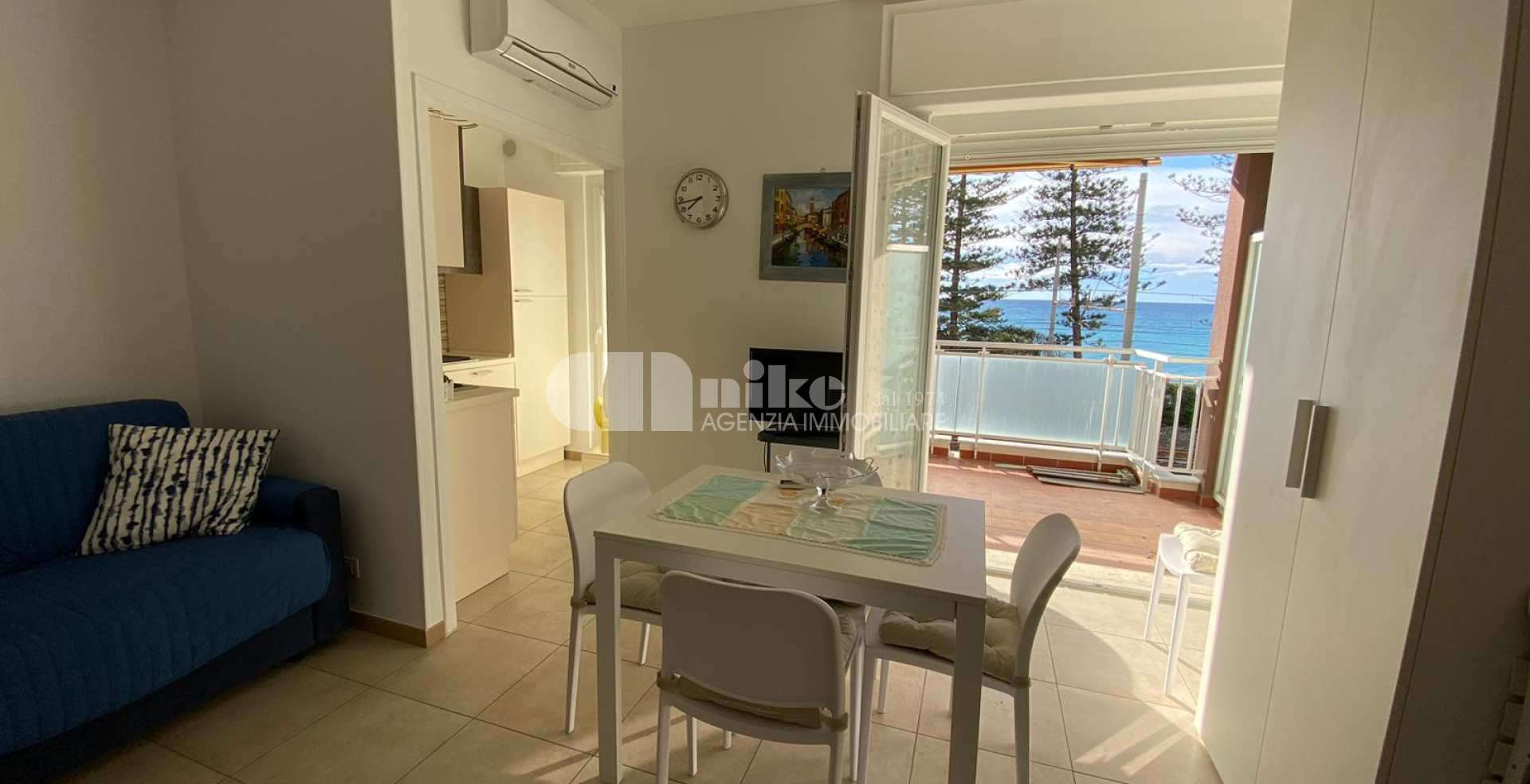 Monolocale fronte mare