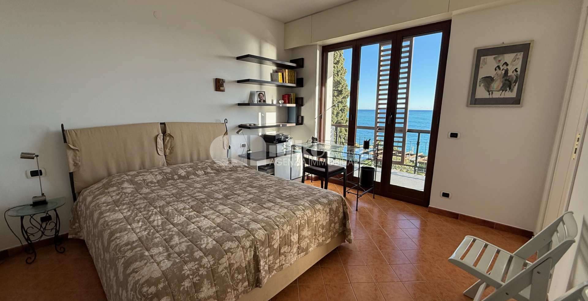 appartamento con vista mare