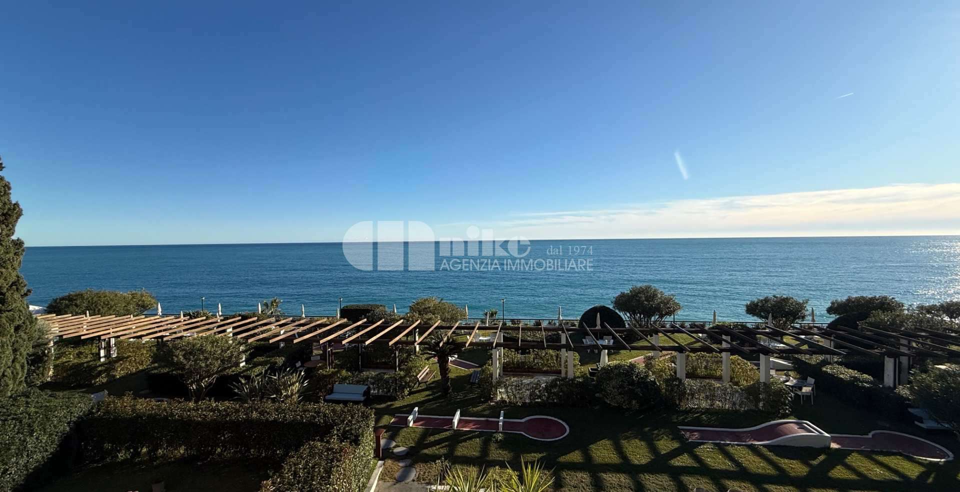 appartamento con vista mare