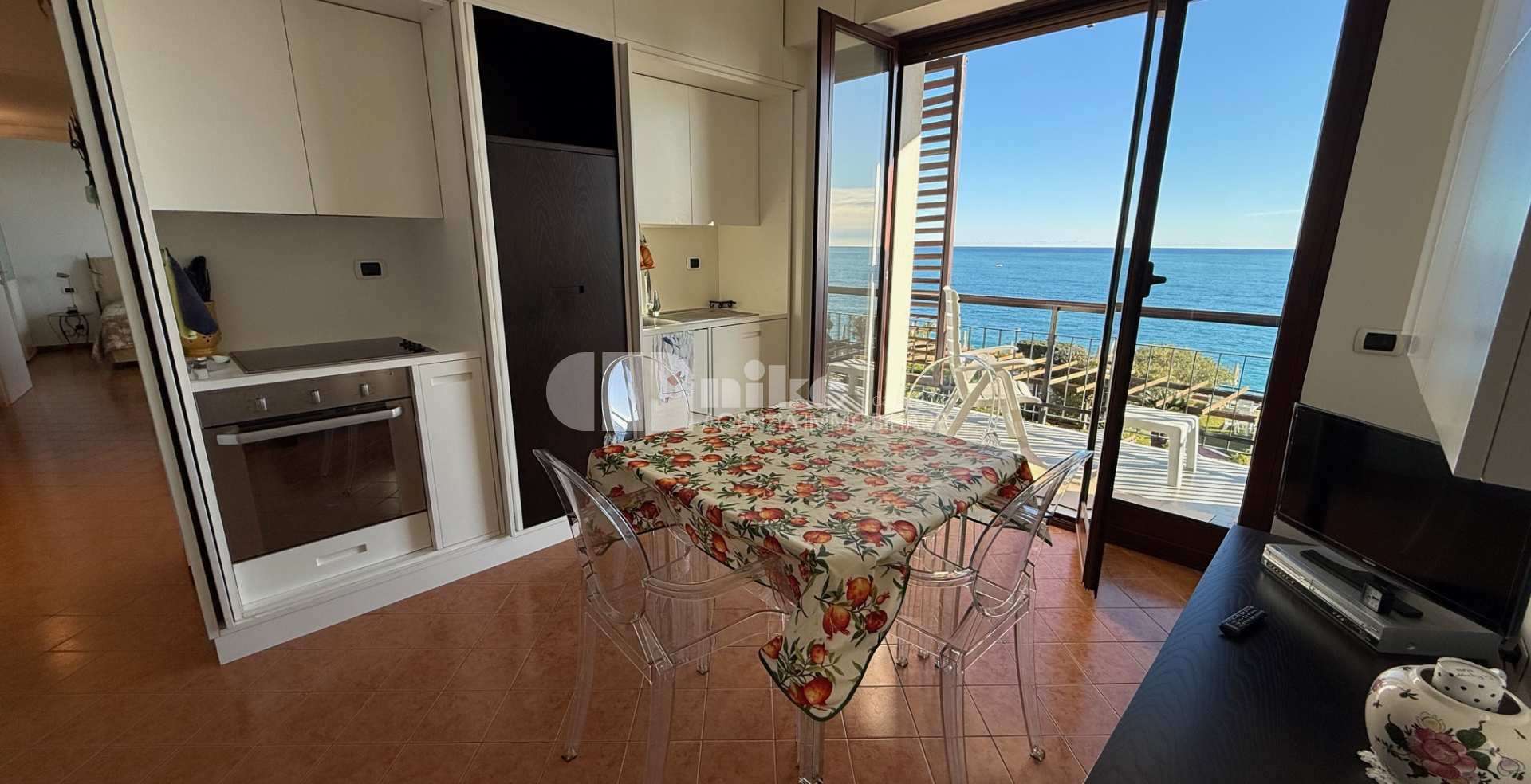 appartamento con vista mare