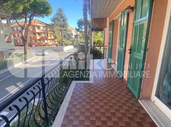 Trilocale Bordighera vicino al mare