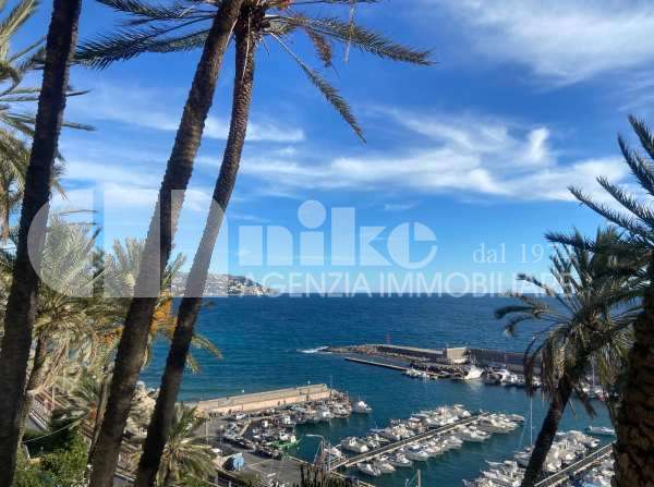 Appartamento con terrazza vista mare