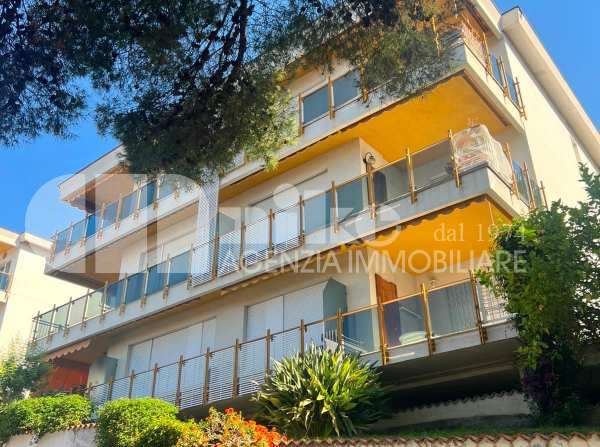 Trilocale in condominio signorile