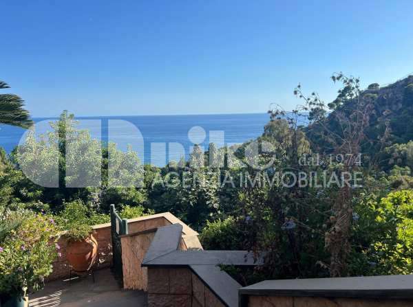 Appartamento affacciato sul mare 