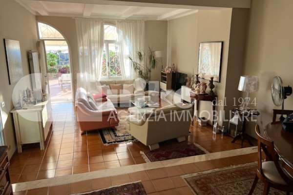 appartamento con ingresso indipendente in  piccolo condominio thumbnail