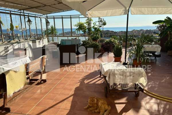 appartamento con ingresso indipendente in  piccolo condominio thumbnail