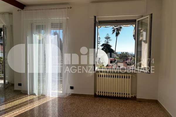 casa con vista panoramica a pochi passi dal mare thumbnail