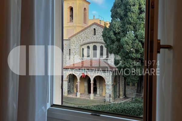 Quadrilocale in casa d'epoca thumbnail
