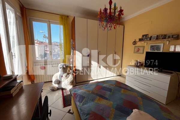 Villa in posizione centrale thumbnail