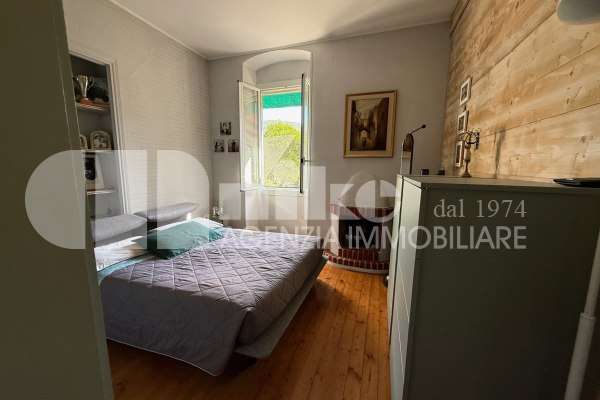 Villa in collina con vista mare thumbnail