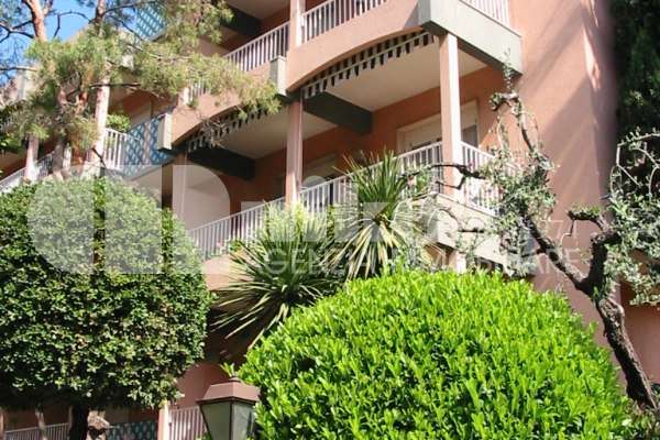 Bilocale immerso nel verde thumbnail