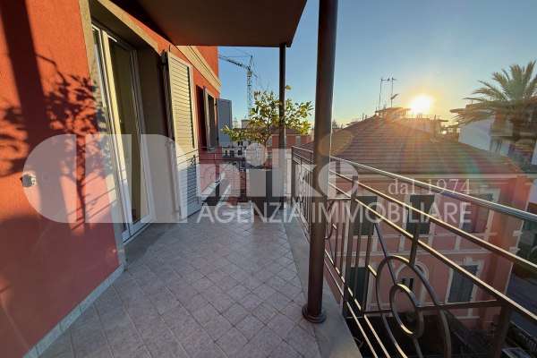 Appartamento in posizione centrale thumbnail