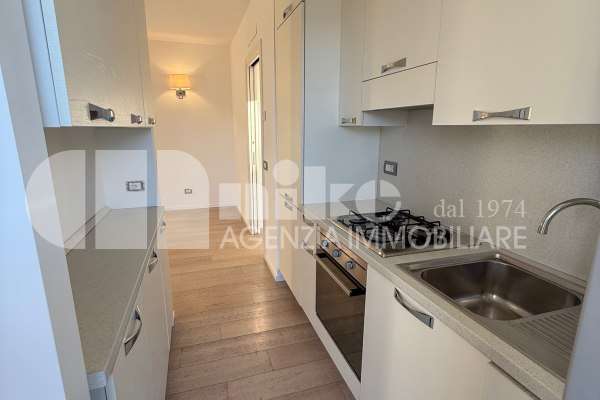 Appartamento in posizione centrale thumbnail