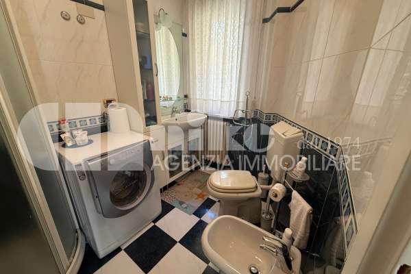 Trilocale con terrazzo thumbnail