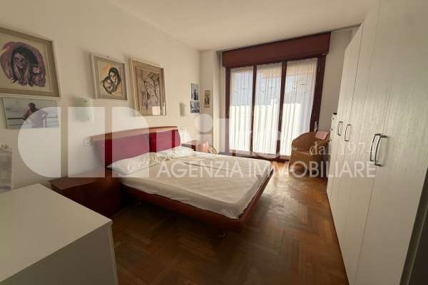 Trilocale vista mare thumbnail