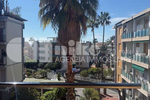 Bilocale con posto auto  thumbnail