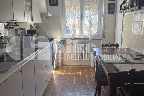 Bilocale con posto auto  thumbnail