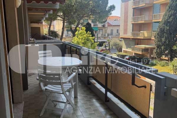 Bilocale immerso nel verde thumbnail