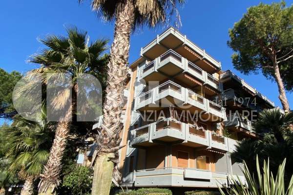 Bilocale immerso nel verde thumbnail