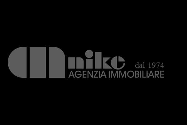 Appartamento ristrutturato nel centro storico thumbnail