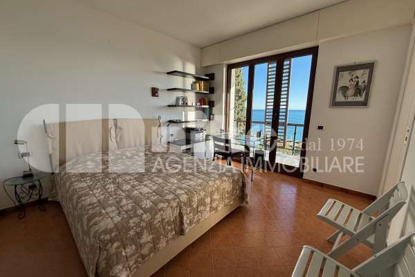 appartamento con  vista mare  thumbnail